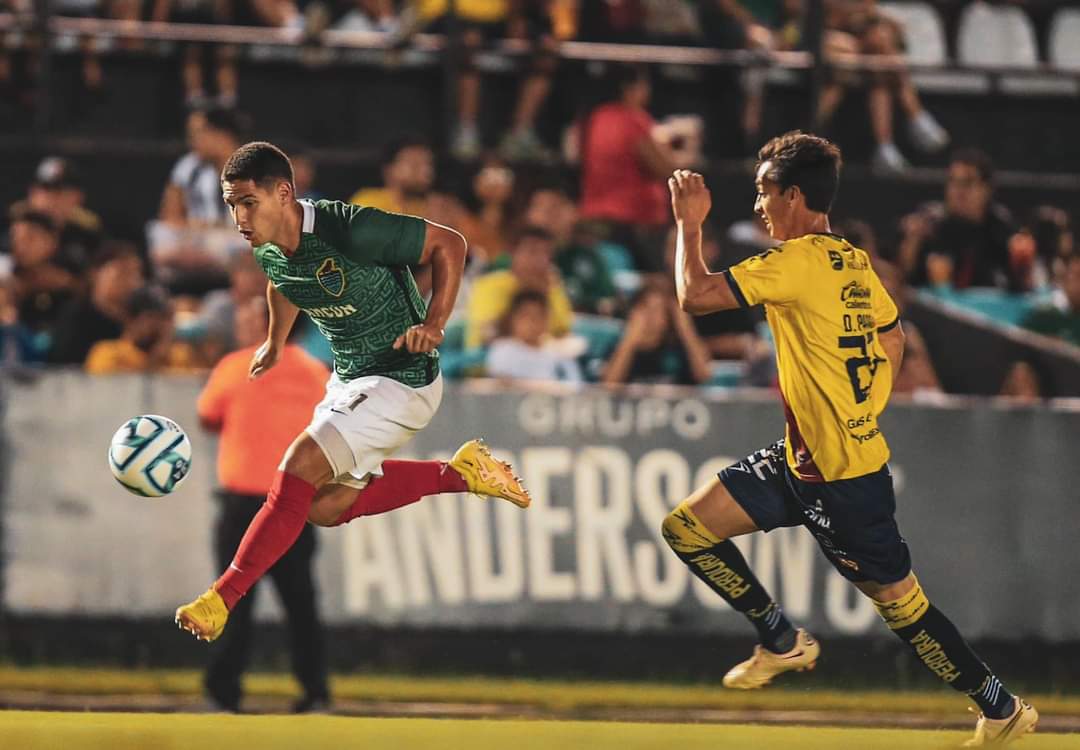 Con todo y Carlitos Morales, Morelia pierde su encuentro en Cancún