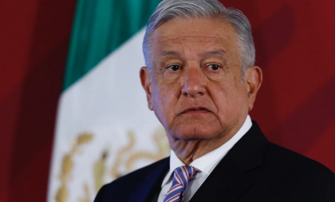 #8M | López Obrador “felicita” a las mujeres y les pide protestar de forma pacífica
