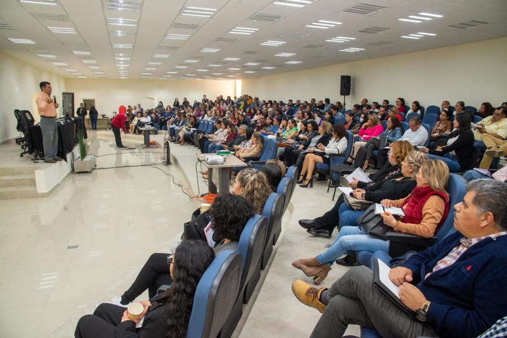 Se actualiza personal de la UMSNH en Contabilidad Gubernamental