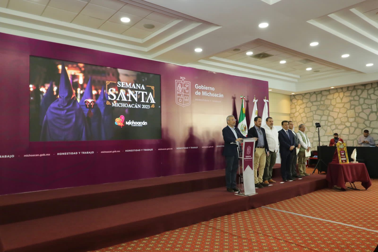 Prevé Sectur casi 659 mil turistas en Michoacán por Semana Santa 2023