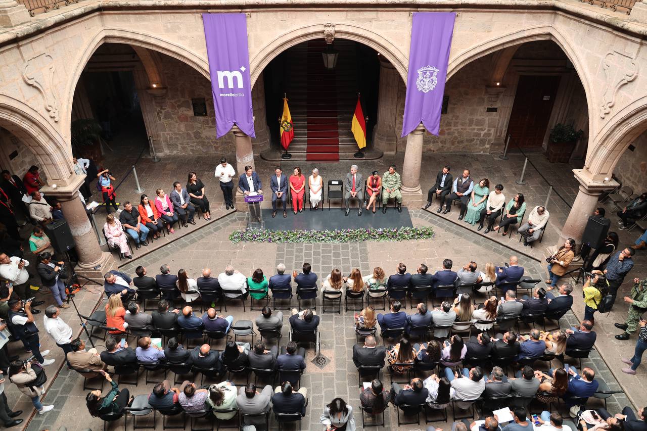 Instala Alfonso Martínez Junta Cívica Conmemorativa del 482 aniversario de la fundación de Morelia