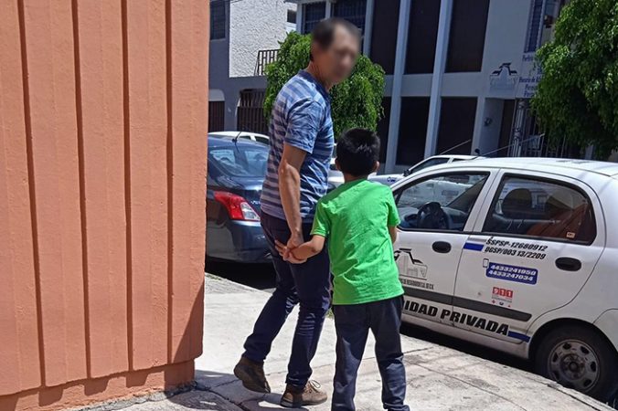 Fiscalía asegura a niño y presenta a su padre ante el Ministerio Público tras denuncia de maltrato