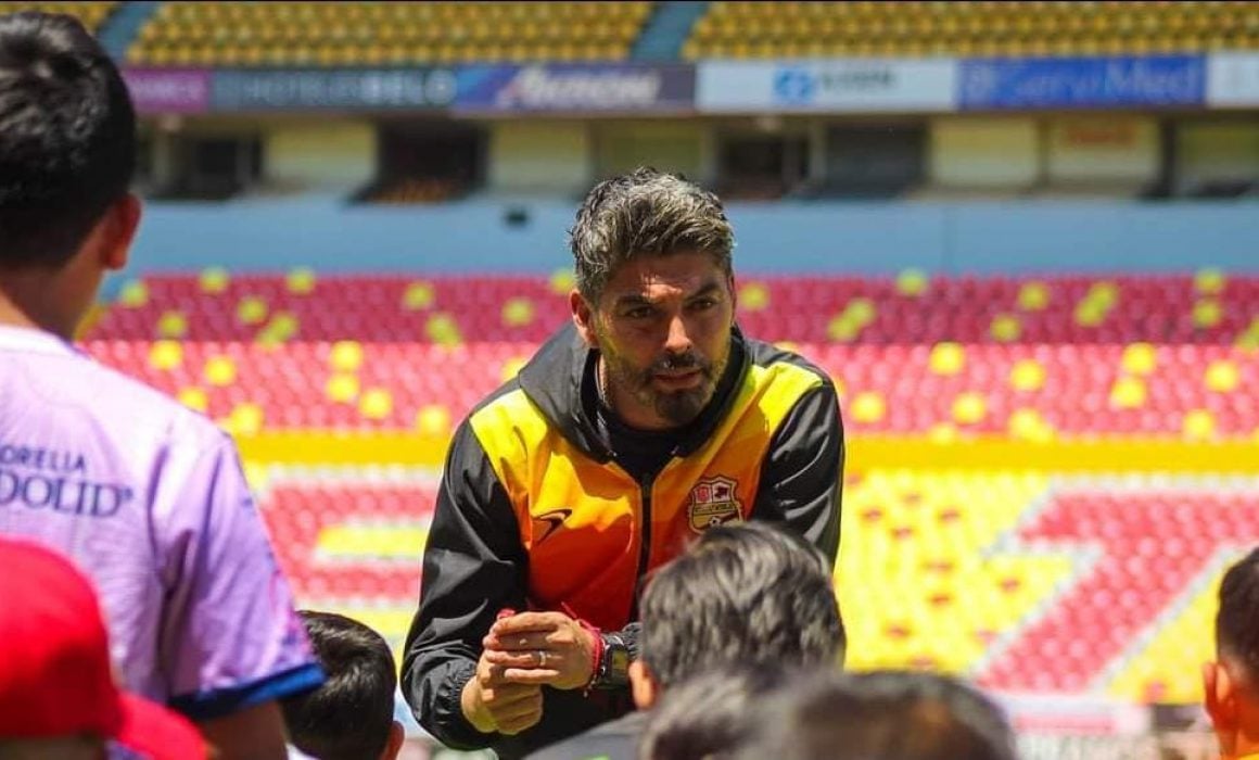 Hay “Eterno 28” hasta 2026: Carlos Morales renueva con los Canarios, con proyecto a largo plazo