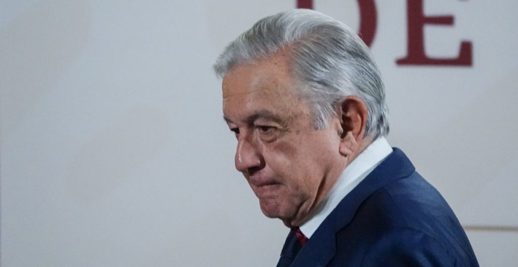 Tribunal Electoral ordena a AMLO eliminar parte de su conferencia del 15 de mayo y abstenerse de opinar sobre las elecciones