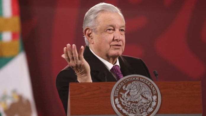 AMLO: hay buenas noticias para los adultos mayores y los animales