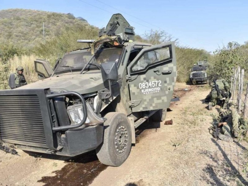 Estallan minas terrestres en Michoacán