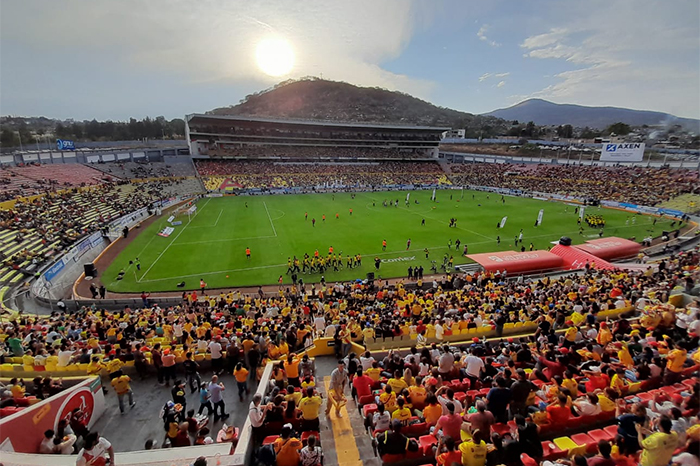 Multan a los Canarios del Morelia por brindar apoyo a su porra para viajar a Zacatecas